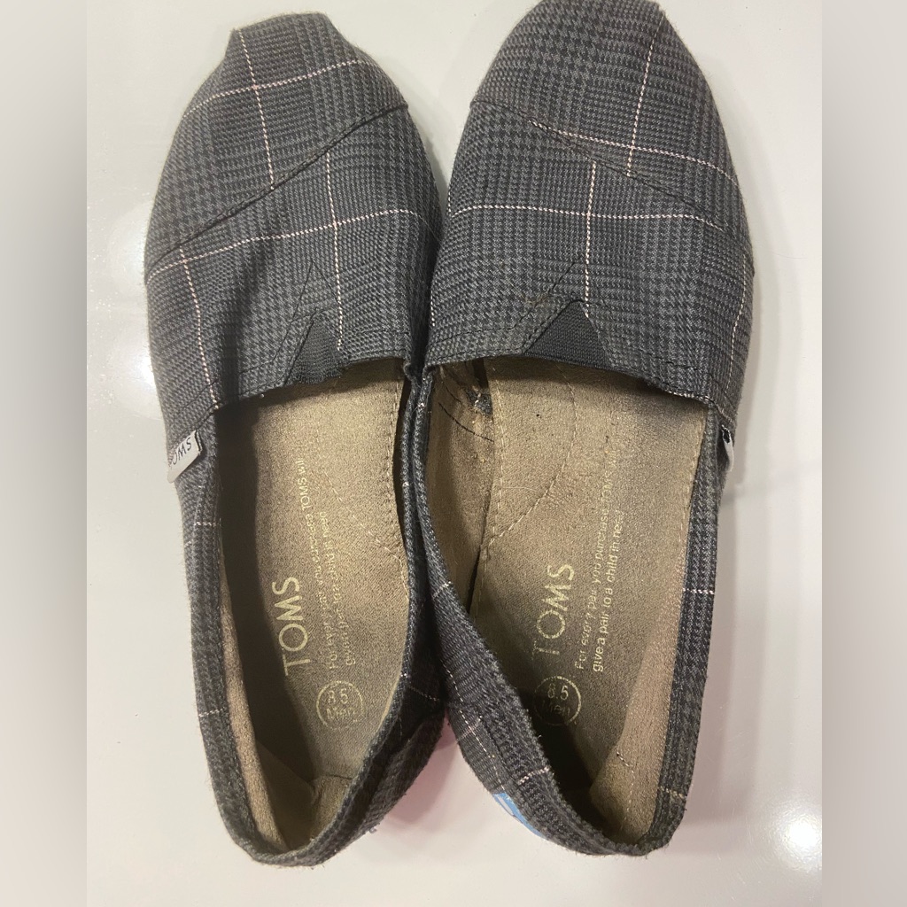 Worn Toms Men’s Size 8.5